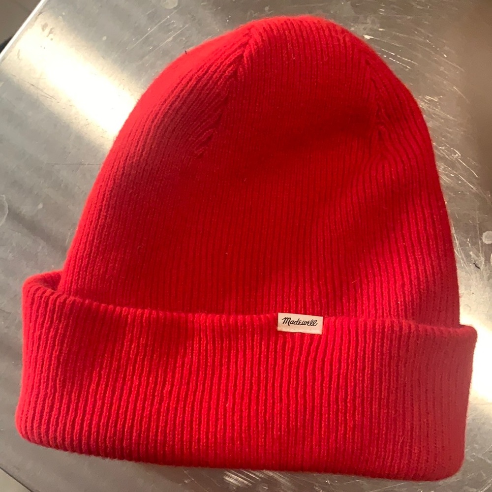 NWOT madewell knit beanie 100 percent merino wool.